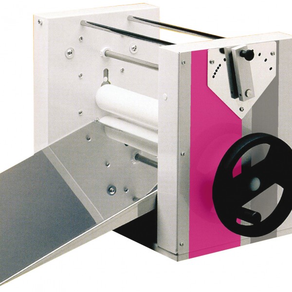 LAMINOIR MANUEL pour cuisine professionnelle LAMINOIR MANUEL pour cuisine professionnelle