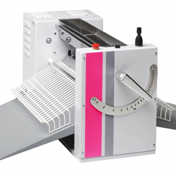 LAMINOIR ÉLECTRIQUE À TABLETTE INOX pour cuisine professionnelle LAMINOIR ÉLECTRIQUE À TABLETTE INOX pour cuisine professionnelle