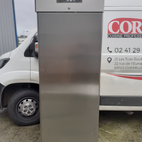 Vente-Occasion-Armoire froide positive-700L(3) Vente-Occasion-Armoire froide positive-700L(3)